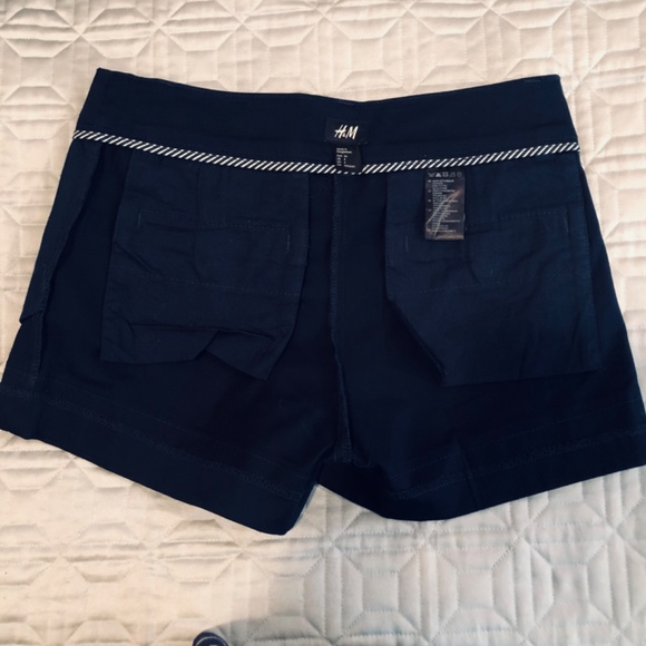 Cuffed Flat Waist Hot Pants - Picture 8 of 8